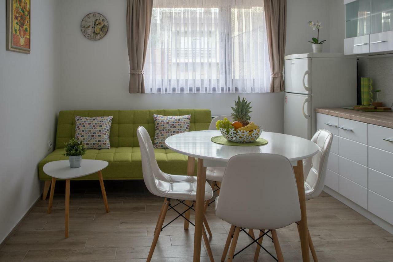 Apartment Vir Karlovac Bagian luar foto